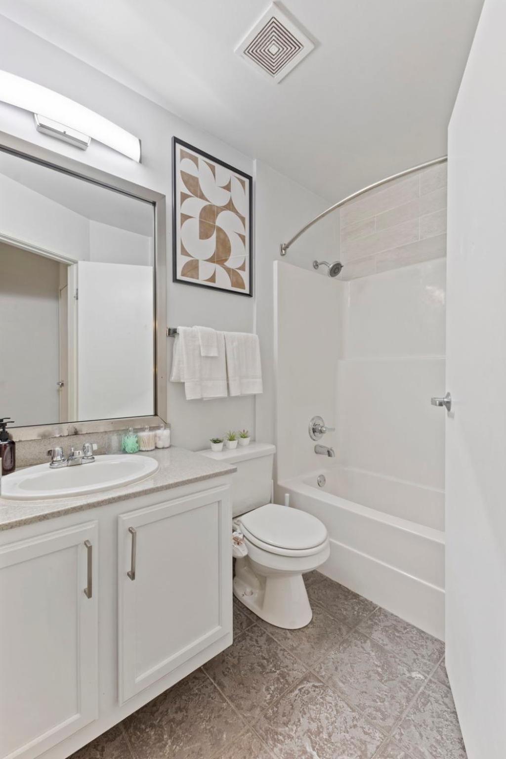 Indy Loft - Monument Circle - Sleeps 7 - Convention Walkable Apartment Индианаполис Екстериор снимка